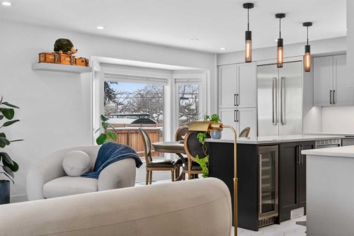 1423 18 Street Ne, Calgary, AB - Indoor