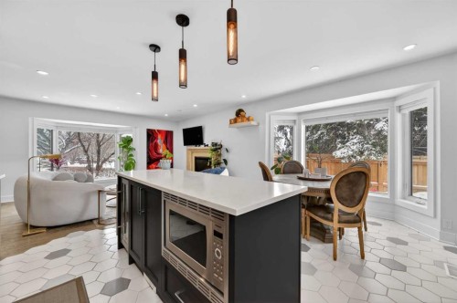 1423 18 Street Ne, Calgary, AB - Indoor