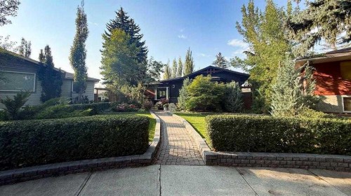 1423 18 Street Ne, Calgary, AB - Outdoor