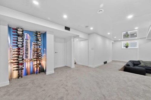 1423 18 Street Ne, Calgary, AB - Indoor