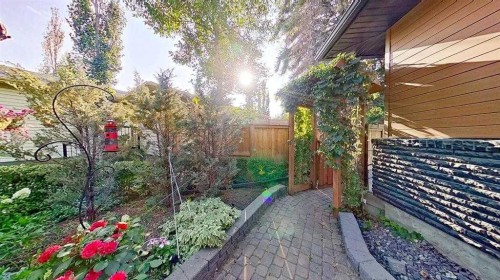 1423 18 Street Ne, Calgary, AB - Outdoor