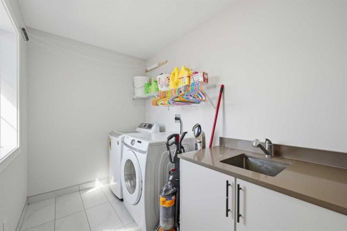 82 Legacy Glen Terrace Se, Calgary, AB - Indoor Photo Showing Laundry Room