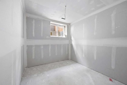 82 Legacy Glen Terrace Se, Calgary, AB - Indoor Photo Showing Other Room