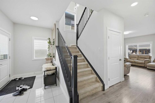 82 Legacy Glen Terrace Se, Calgary, AB - Indoor Photo Showing Other Room