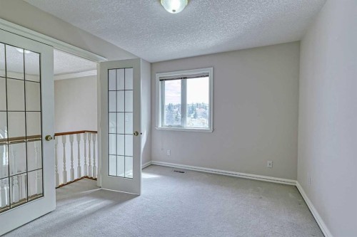 253 Patterson Boulevard Sw, Calgary, AB - Indoor Photo Showing Other Room