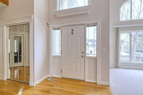 253 Patterson Boulevard Sw, Calgary, AB - Indoor Photo Showing Other Room