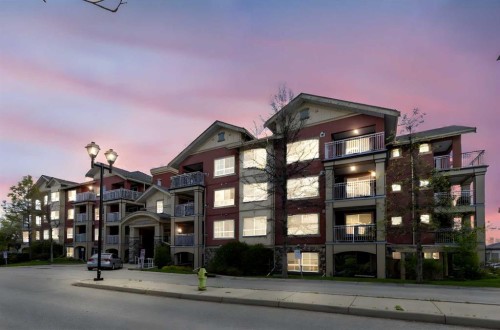 129-22 Richard Place SW Calgary, AB T3E 7N6