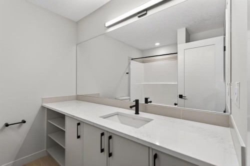 645 53 Avenue Sw, Calgary, AB - Indoor
