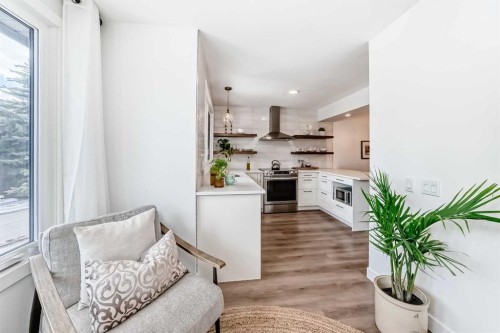 60 Point Drive Nw, Calgary, AB - Indoor Photo Showing Kitchen With Upgraded Kitchen