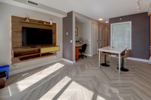 246-222 Riverfront Avenue Sw, Calgary, AB - Indoor