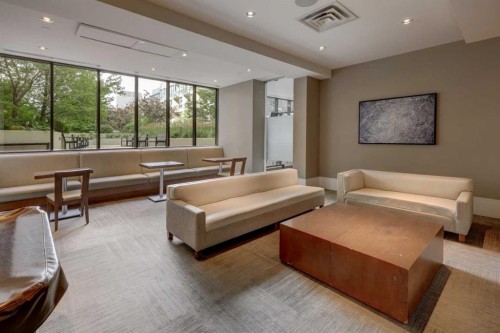 246-222 Riverfront Avenue Sw, Calgary, AB - Indoor Photo Showing Other Room