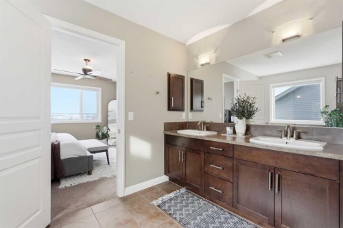 99 Sunset View, Cochrane, AB - Indoor Photo Showing Bathroom