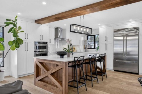 648 Willingdon Boulevard Se, Calgary, AB - Indoor Photo Showing Other Room