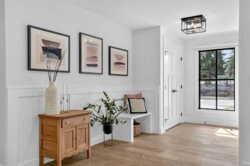 648 Willingdon Boulevard Se, Calgary, AB - Indoor Photo Showing Other Room