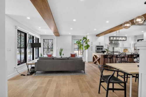 648 Willingdon Boulevard Se, Calgary, AB - Indoor