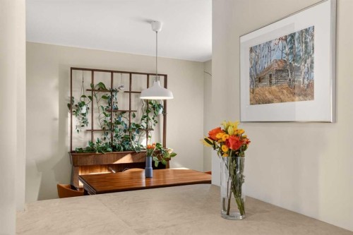 2507 Chicoutimi Drive Nw, Calgary, AB - Indoor