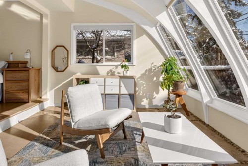 2507 Chicoutimi Drive Nw, Calgary, AB - Indoor Photo Showing Other Room