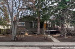 2507 Chicoutimi Drive NW Calgary, AB T2L 0W4