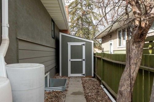 2507 Chicoutimi Drive Nw, Calgary, AB - Outdoor With Exterior