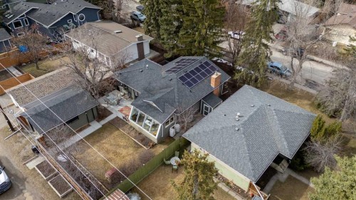 2507 Chicoutimi Drive Nw, Calgary, AB - Outdoor