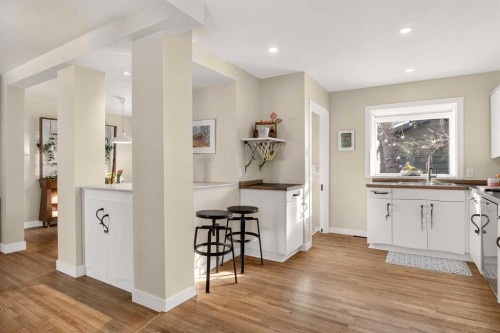 2507 Chicoutimi Drive Nw, Calgary, AB - Indoor Photo Showing Kitchen With Double Sink