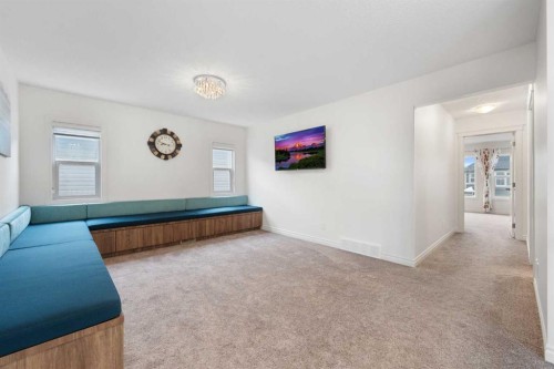 99 Evansglen Circle Nw, Calgary, AB - Indoor Photo Showing Other Room
