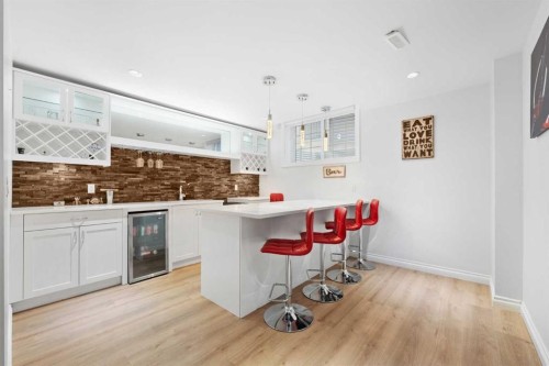 99 Evansglen Circle Nw, Calgary, AB - Indoor Photo Showing Kitchen With Upgraded Kitchen