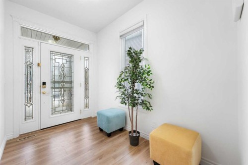 99 Evansglen Circle Nw, Calgary, AB - Indoor Photo Showing Other Room