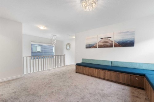 99 Evansglen Circle Nw, Calgary, AB - Indoor Photo Showing Other Room