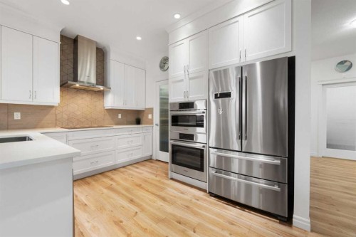99 Evansglen Circle Nw, Calgary, AB - Indoor Photo Showing Kitchen With Upgraded Kitchen