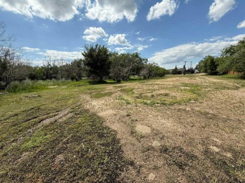 703 9 Highway South, Drumheller, AB 