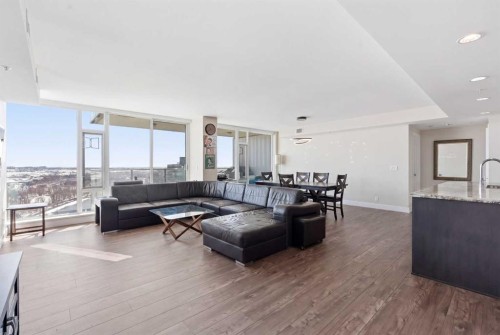 2704-510 6 Avenue Se, Calgary, AB - Indoor Photo Showing Living Room