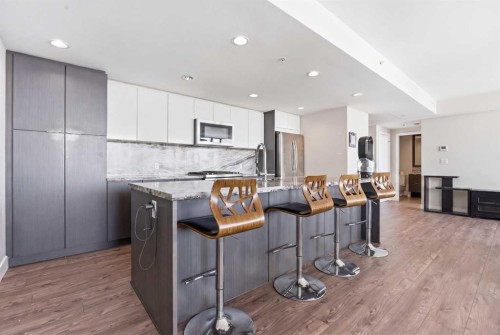 2704-510 6 Avenue Se, Calgary, AB - Indoor Photo Showing Kitchen With Upgraded Kitchen