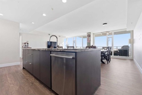 2704-510 6 Avenue Se, Calgary, AB - Indoor Photo Showing Kitchen