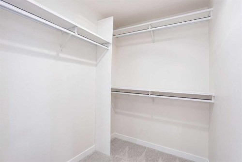 2704-510 6 Avenue Se, Calgary, AB - Indoor With Storage