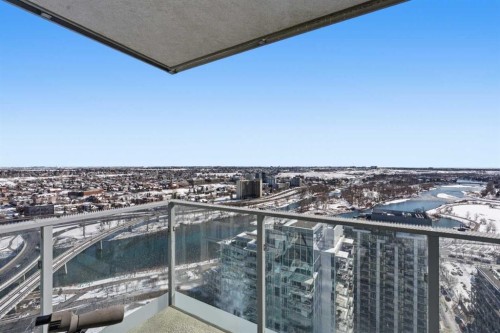 2704-510 6 Avenue Se, Calgary, AB - Outdoor With Balcony With View