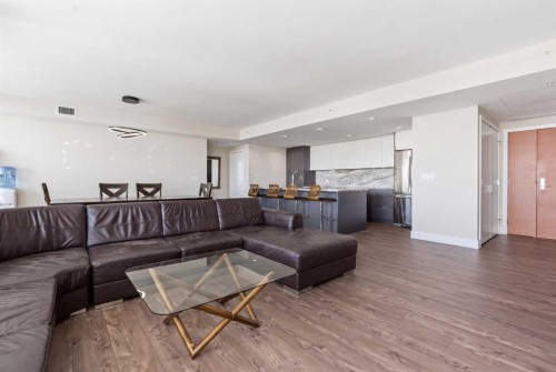 2704-510 6 Avenue Se, Calgary, AB - Indoor Photo Showing Living Room