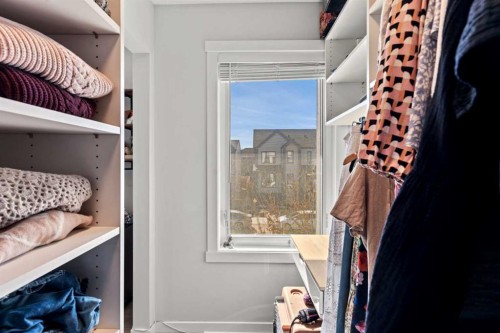 310 Seton Circle Se, Calgary, AB - Indoor