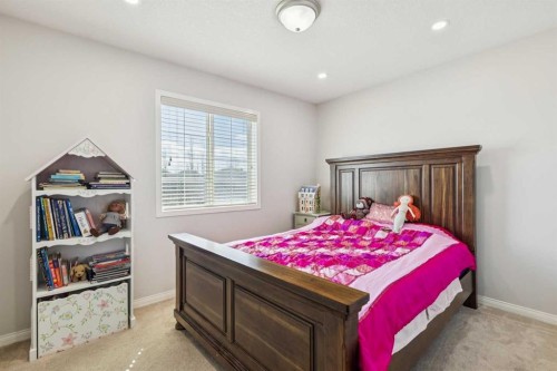 450 Wentworth Place Sw, Calgary, AB - Indoor Photo Showing Bedroom