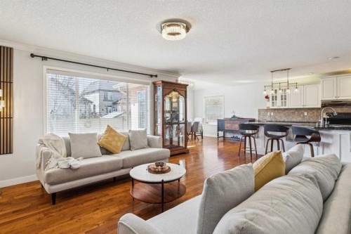 450 Wentworth Place Sw, Calgary, AB - Indoor Photo Showing Living Room