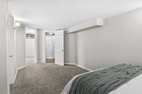 48 Rivergreen Crescent Se, Calgary, AB - Indoor