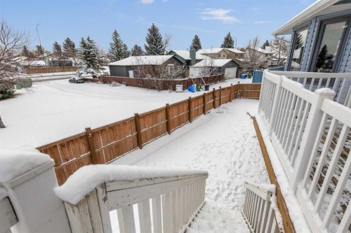 48 Rivergreen Crescent Se, Calgary, AB - Outdoor