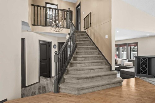 48 Rivergreen Crescent Se, Calgary, AB - Indoor Photo Showing Other Room