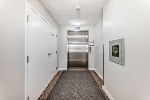 2411-81 Legacy Boulevard Se, Calgary, AB - Indoor Photo Showing Other Room