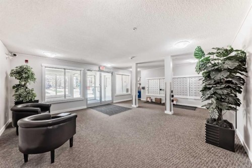 2411-81 Legacy Boulevard Se, Calgary, AB - Indoor Photo Showing Other Room
