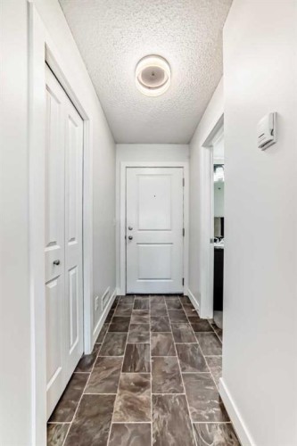 2411-81 Legacy Boulevard Se, Calgary, AB - Indoor Photo Showing Other Room