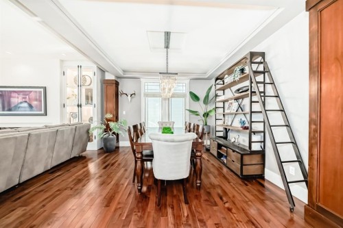 22 Angle Street Sw, Calgary, AB - Indoor Photo Showing Other Room