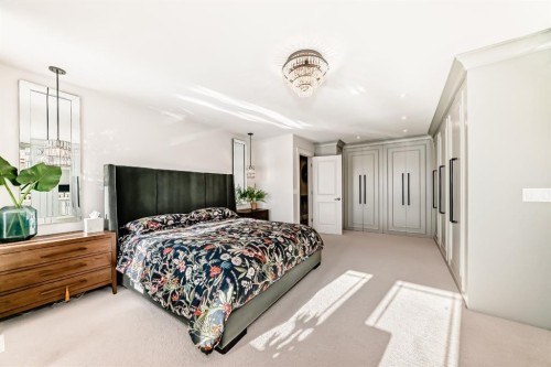 22 Angle Street Sw, Calgary, AB - Indoor Photo Showing Bedroom