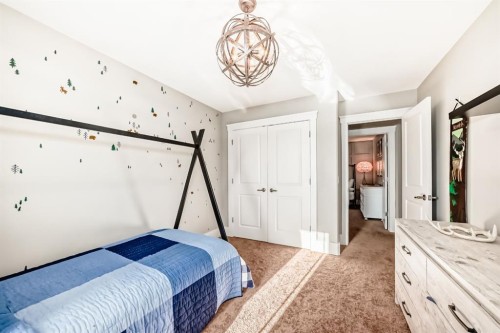 22 Angle Street Sw, Calgary, AB - Indoor Photo Showing Bedroom