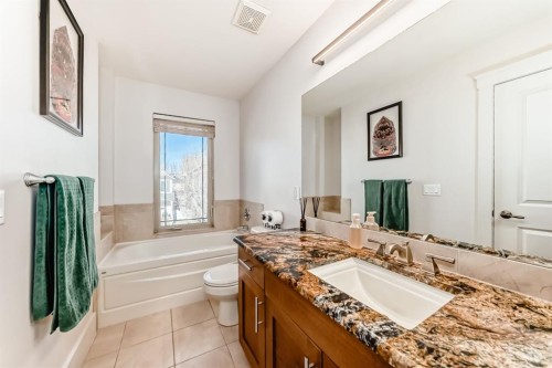 22 Angle Street Sw, Calgary, AB - Indoor Photo Showing Bathroom